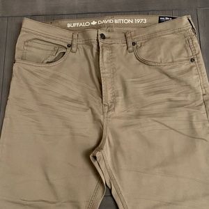 BUFFALO DAVID BITTON 1973 TAN JEANS- 42 X 29 1/4"